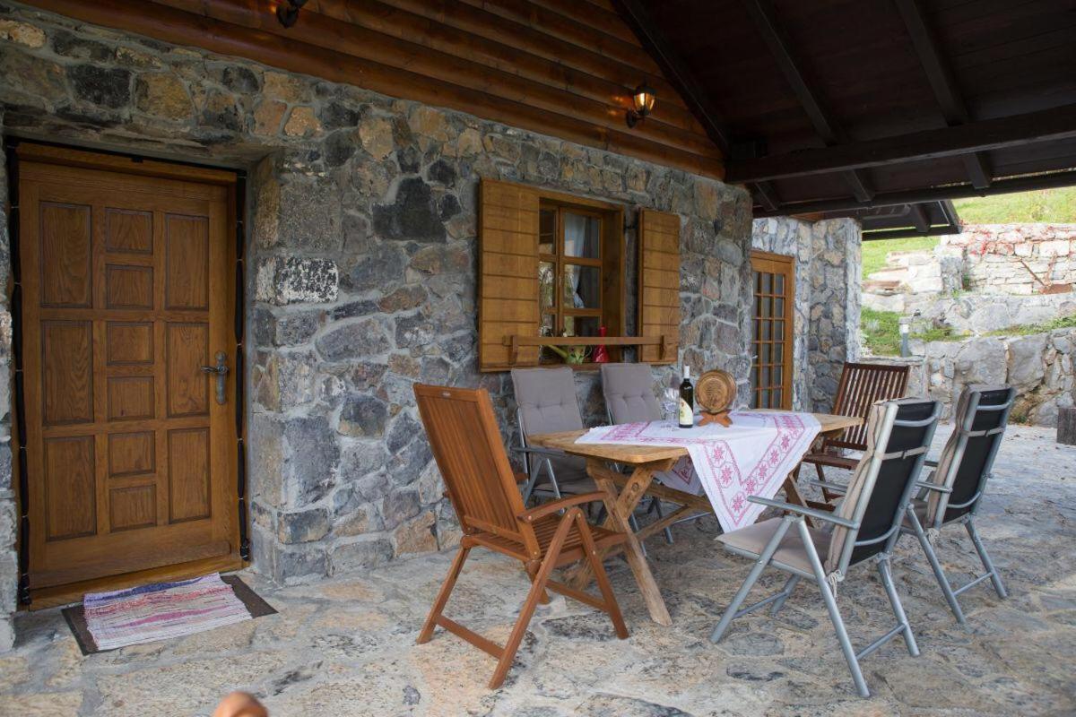 Kuca Dide Juke Pod Lipovcem Villa Gospić Eksteriør bilde